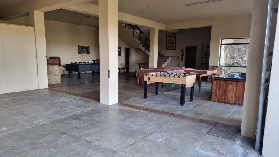 6 Bedroom Property for Sale in Merryhill Eastern Cape